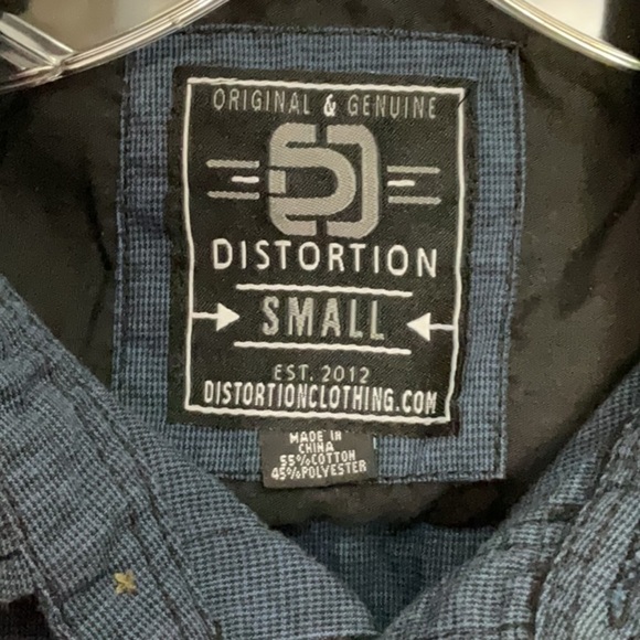 DISTORTION Boy’s Button Down Shirt - Picture 3 of 5